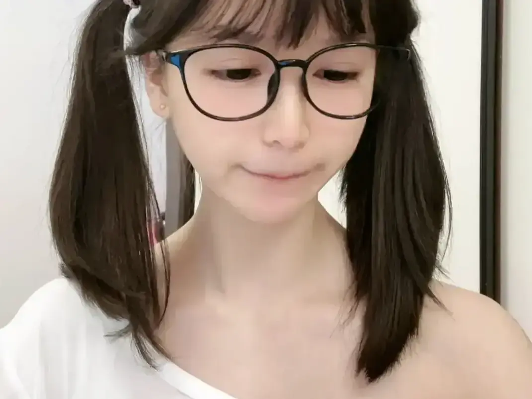 《萌小栖》天才交易员咯咯哒vlog原视频无删减全集 - 免费畅播完整版在线观看 - 资源下载高清资源值得二刷